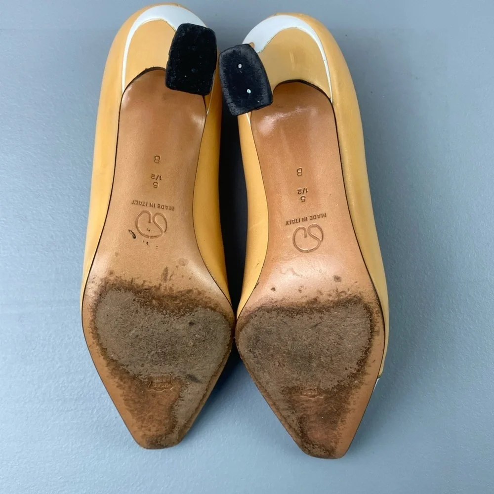 St. John Women's 2 Tone Tan and White Cap Pointed Toe Heels Women's size 6